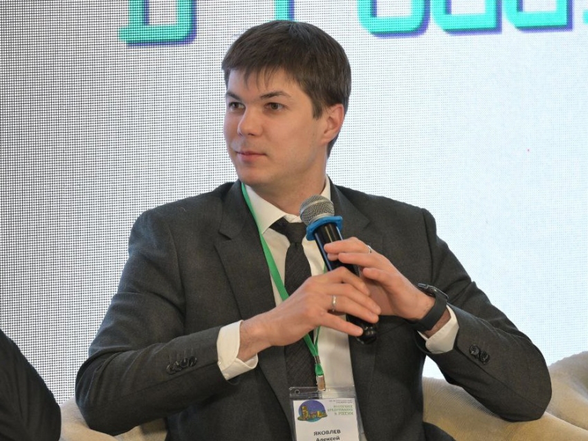 Алексей Яковлев: льготные ипотечные программы должны стать более адресными